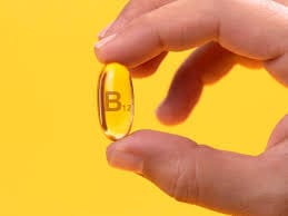Vitamina B12 baixa: por que esse marcador merece mais atenção na prática clínica?